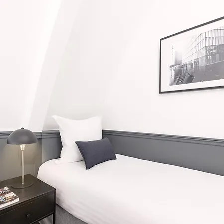 Apartment Livinparis - Luxury Ac 2 & 3 Bedrooms Le Louvre Paris