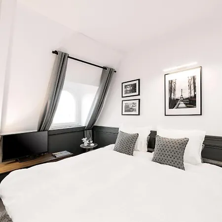 Livinparis - Luxury Ac 2 & 3 Bedrooms Le Louvre