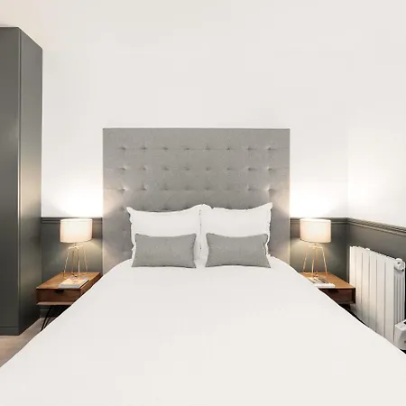 Apartment Livinparis - Luxury Ac 2 & 3 Bedrooms Le Louvre