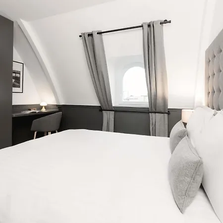 Apartment Livinparis - Luxury Ac 2 & 3 Bedrooms Le Louvre *