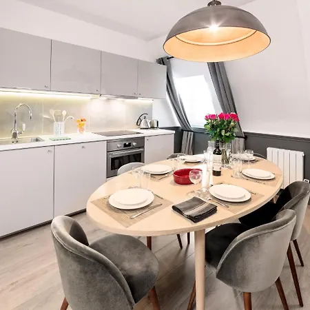 Livinparis - Luxury Ac 2 & 3 Bedrooms Le Louvre