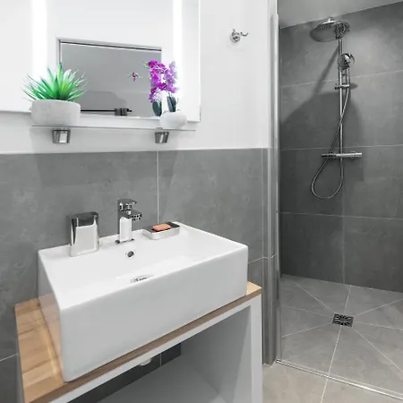 Livinparis - Luxury 2 Bedrooms Le Louvre I Paris